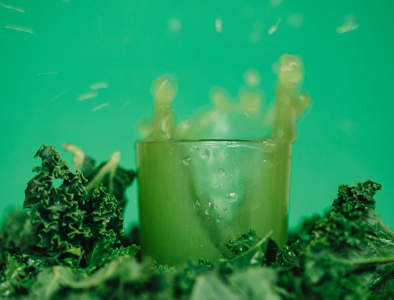 Green pressed juice with cucumber, kale and ginger